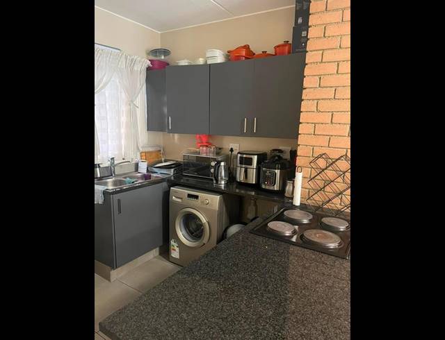 2 BEDROOM PROPERTY TO RENT IN VORNA VALLEY